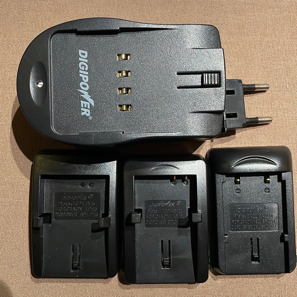 Digi power travel charger DSLR canon